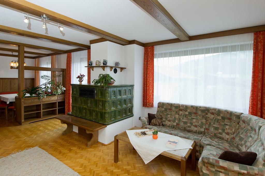 Ferienhaus Birkenweg Радштадт Номер фото